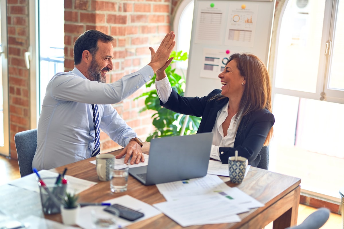 Como Reduzir o CAC em Iluminação e Eficiência Energética com Pré-Vendas Automatizada por IA - alinhamento tático de handoff de leads entre pré-vendedor e closer